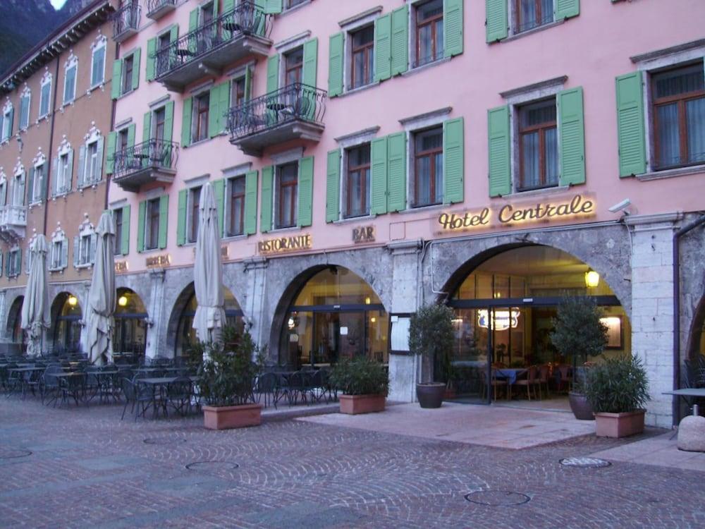 Hotel Centrale Рива-дель-Гарда Екстер'єр фото